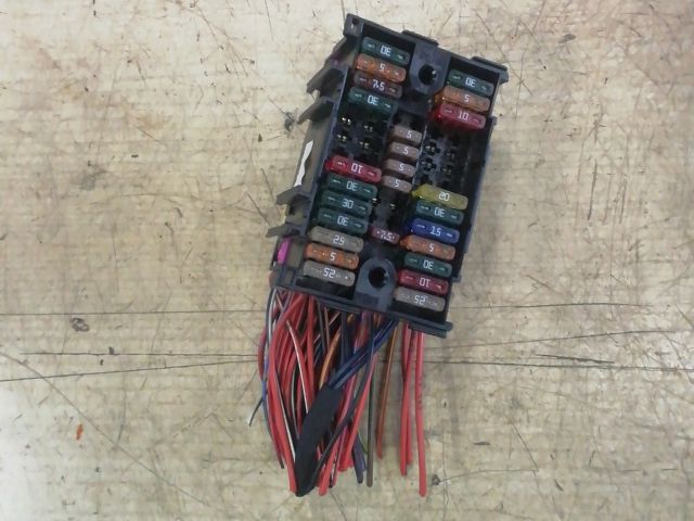 bontott VW TRANSPORTER Biztosítéktábla Utastér