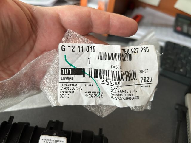 bontott VW TRANSPORTER Csomagtér Nyitó Kar / Gomb