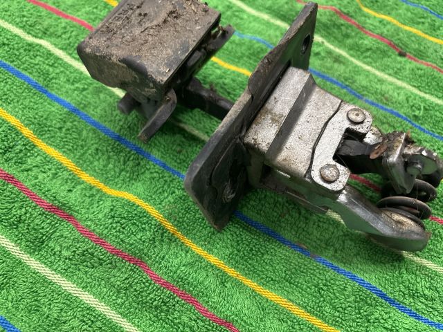 bontott VW TRANSPORTER Csomagtérajtó Ajtóhatároló