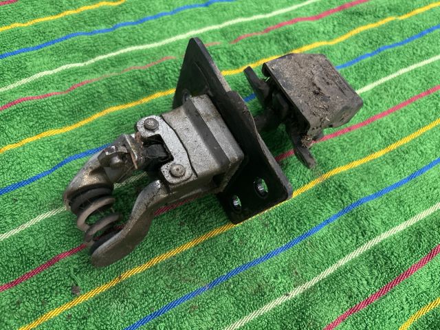 bontott VW TRANSPORTER Csomagtérajtó Ajtóhatároló