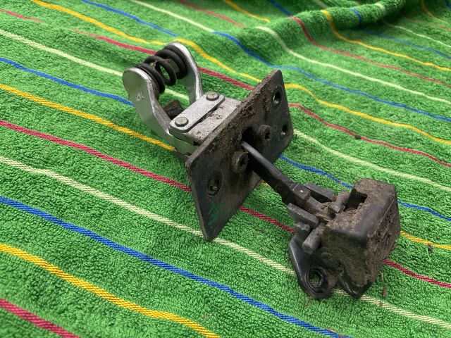 bontott VW TRANSPORTER Csomagtérajtó Ajtóhatároló