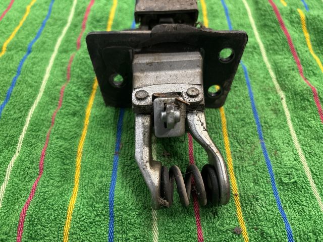 bontott VW TRANSPORTER Csomagtérajtó Ajtóhatároló