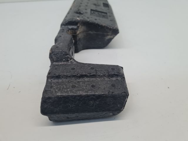 bontott VW TRANSPORTER Csomagtérajtó Burkolat Alsó