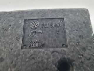 bontott VW TRANSPORTER Csomagtérajtó Burkolat Alsó