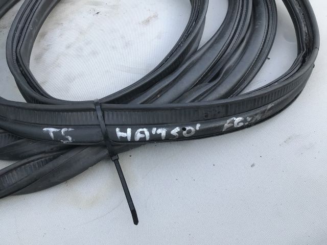 bontott VW TRANSPORTER Csomagtérajtó Gumikéder