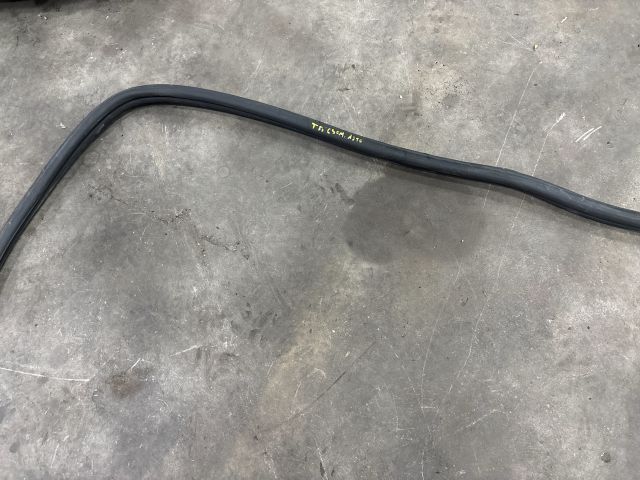 bontott VW TRANSPORTER Csomagtérajtó Gumikéder