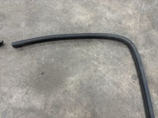 bontott VW TRANSPORTER Csomagtérajtó Gumikéder