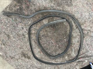 bontott VW TRANSPORTER Csomagtérajtó Gumikéder