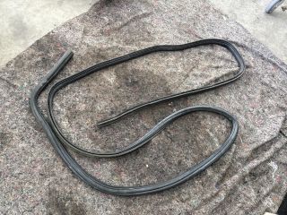 bontott VW TRANSPORTER Csomagtérajtó Gumikéder