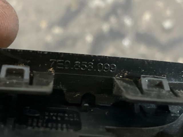 bontott VW TRANSPORTER Csomagtérajtó Kapcsoló