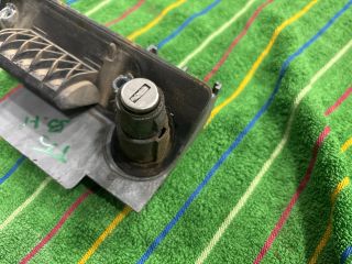 bontott VW TRANSPORTER Csomagtérajtó Kilincs