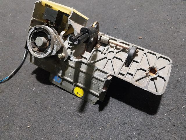 bontott VW TRANSPORTER Csomagtérajtó Kilincs