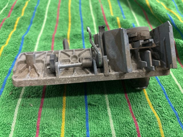 bontott VW TRANSPORTER Csomagtérajtó Kilincs