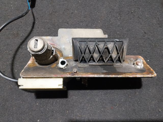 bontott VW TRANSPORTER Csomagtérajtó Kilincs