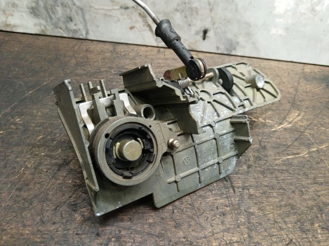 bontott VW TRANSPORTER Csomagtérajtó Kilincs