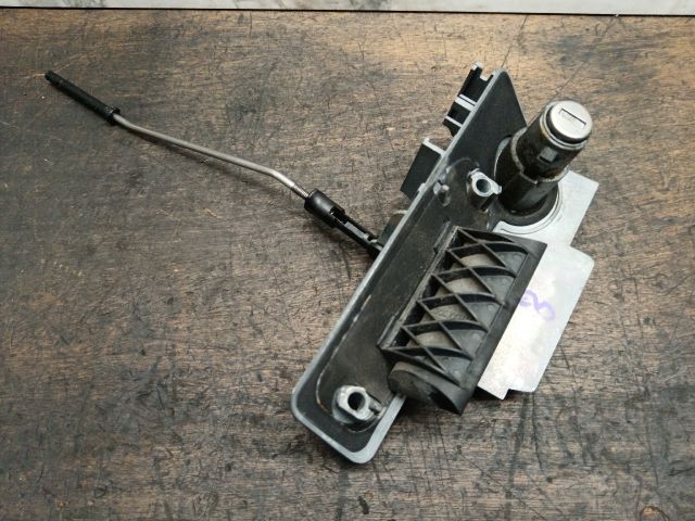 bontott VW TRANSPORTER Csomagtérajtó Kilincs