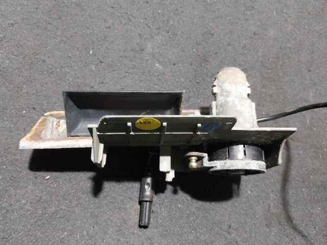 bontott VW TRANSPORTER Csomagtérajtó Kilincs