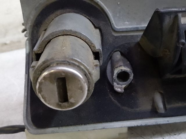 bontott VW TRANSPORTER Csomagtérajtó Kilincs