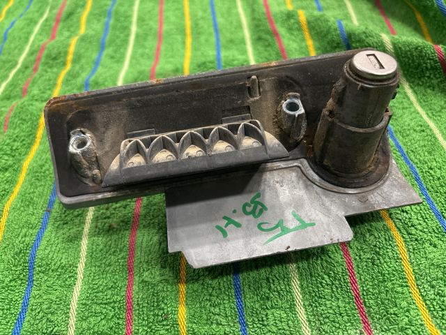 bontott VW TRANSPORTER Csomagtérajtó Kilincs