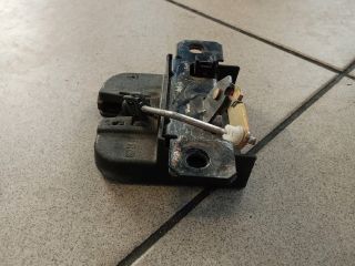 bontott VW TRANSPORTER Csomagtérajtó Zárszerkezet