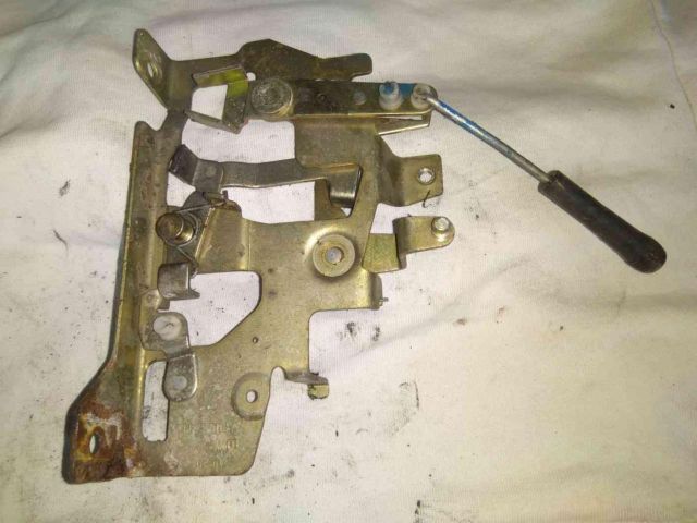 bontott VW TRANSPORTER Csomagtérajtó Zárszerkezet