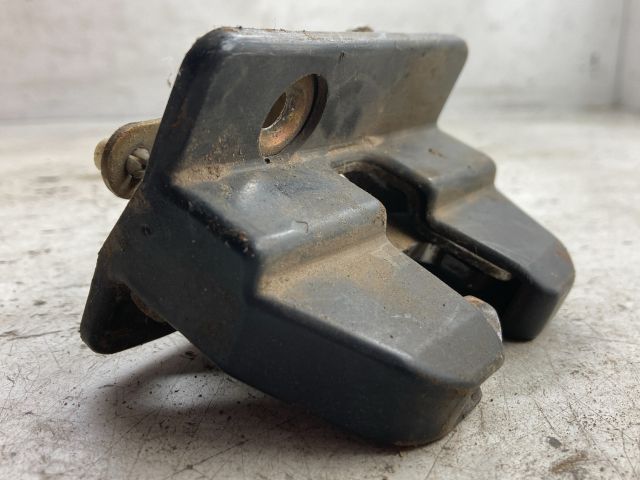 bontott VW TRANSPORTER Csomagtérajtó Zárszerkezet