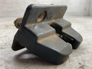 bontott VW TRANSPORTER Csomagtérajtó Zárszerkezet