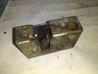 bontott VW TRANSPORTER Csomagtérajtó Zárszerkezet