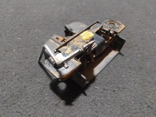 bontott VW TRANSPORTER Csomagtérajtó Zárszerkezet