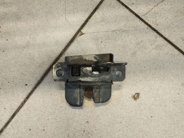 bontott VW TRANSPORTER Csomagtérajtó Zárszerkezet