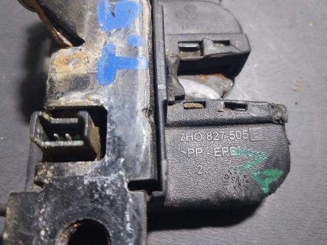 bontott VW TRANSPORTER Csomagtérajtó Zárszerkezet