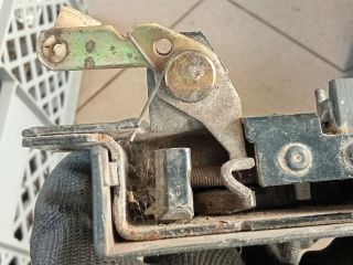 bontott VW TRANSPORTER Csomagtérajtó Zárszerkezet