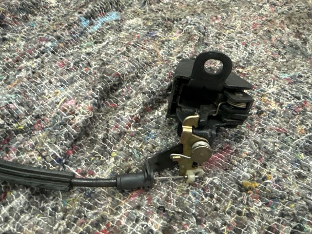 bontott VW TRANSPORTER Csomagtérajtó Zárszerkezet