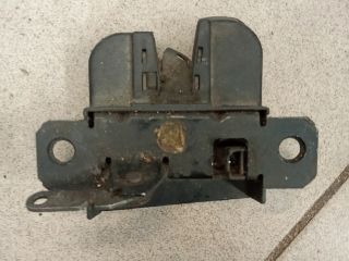 bontott VW TRANSPORTER Csomagtérajtó Zárszerkezet