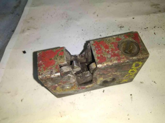 bontott VW TRANSPORTER Csomagtérajtó Zárszerkezet