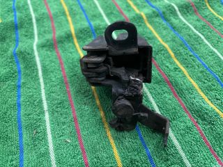 bontott VW TRANSPORTER Csomagtérajtó Zárszerkezet