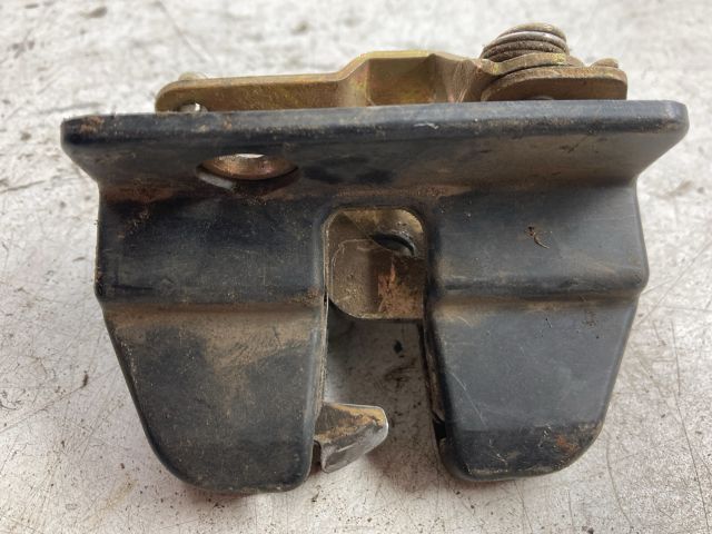 bontott VW TRANSPORTER Csomagtérajtó Zárszerkezet