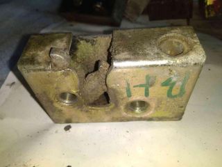 bontott VW TRANSPORTER Csomagtérajtó Zárszerkezet