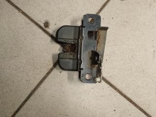 bontott VW TRANSPORTER Csomagtérajtó Zárszerkezet