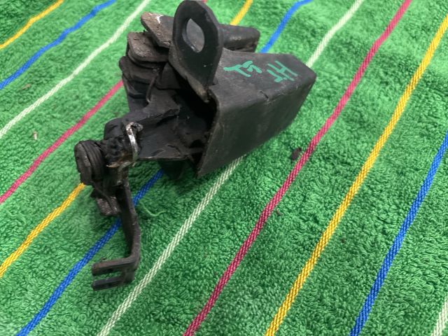 bontott VW TRANSPORTER Csomagtérajtó Zárszerkezet