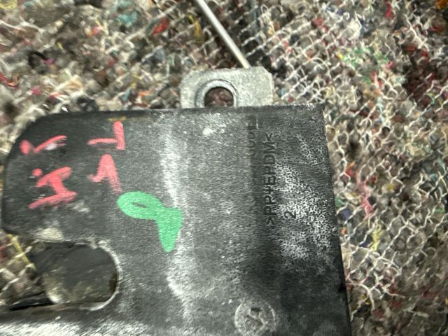 bontott VW TRANSPORTER Csomagtérajtó Zárszerkezet