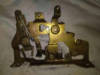 bontott VW TRANSPORTER Csomagtérajtó Zárszerkezet