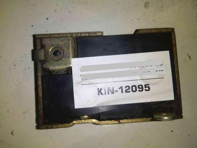 bontott VW TRANSPORTER Csomagtérajtó Zárszerkezet