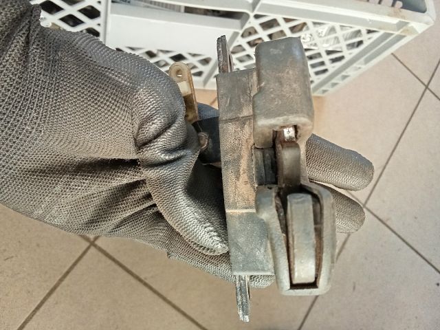 bontott VW TRANSPORTER Csomagtérajtó Zárszerkezet