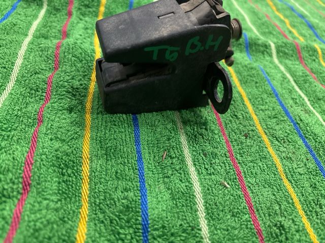 bontott VW TRANSPORTER Csomagtérajtó Zárszerkezet