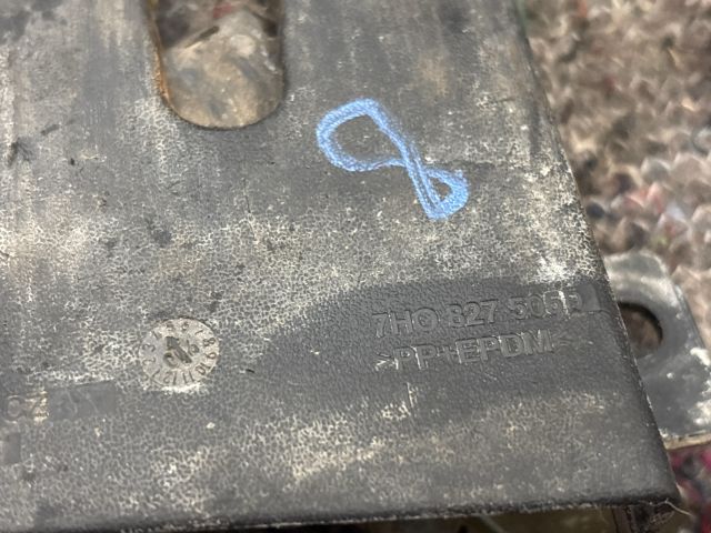 bontott VW TRANSPORTER Csomagtérajtó Zárszerkezet