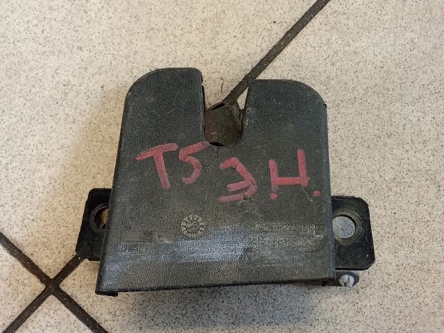 bontott VW TRANSPORTER Csomagtérajtó Zárszerkezet