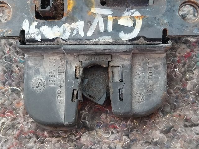 bontott VW TRANSPORTER Csomagtérajtó Zárszerkezet