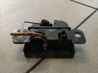 bontott VW TRANSPORTER Csomagtérajtó Zárszerkezet