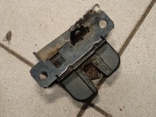 bontott VW TRANSPORTER Csomagtérajtó Zárszerkezet